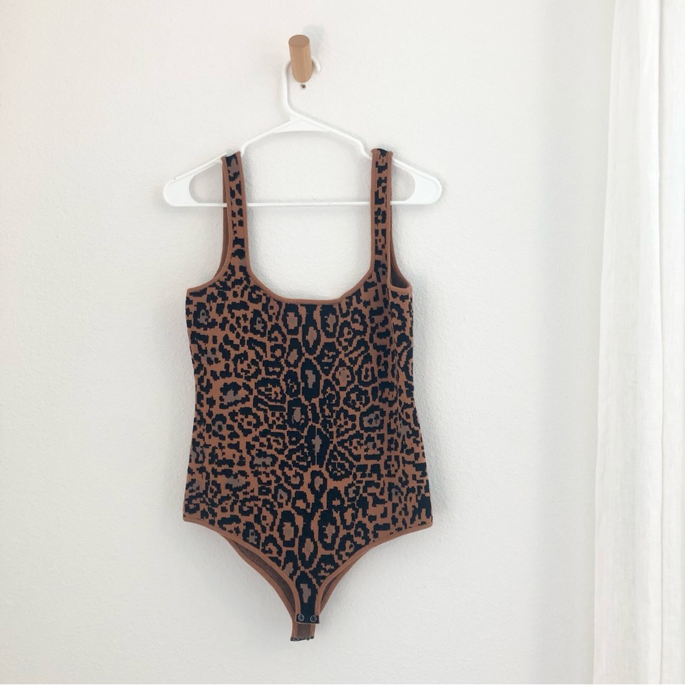 House of Harlow | bodydsuit
